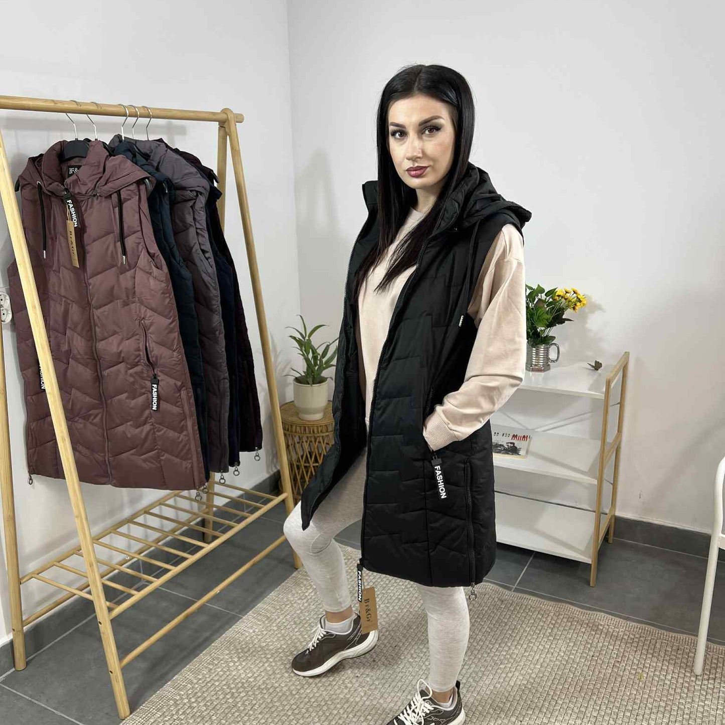 Дамска грейка с плътна вата и ефектни детайли Fashion черна