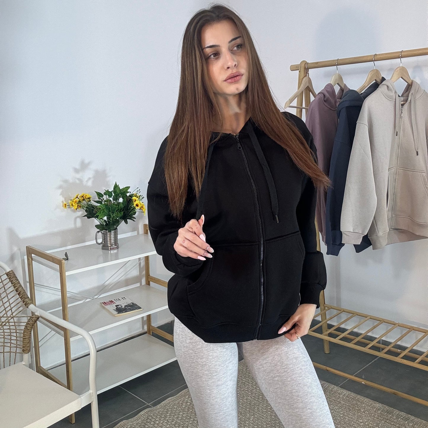 Дамски суичър с цип 5569 черен