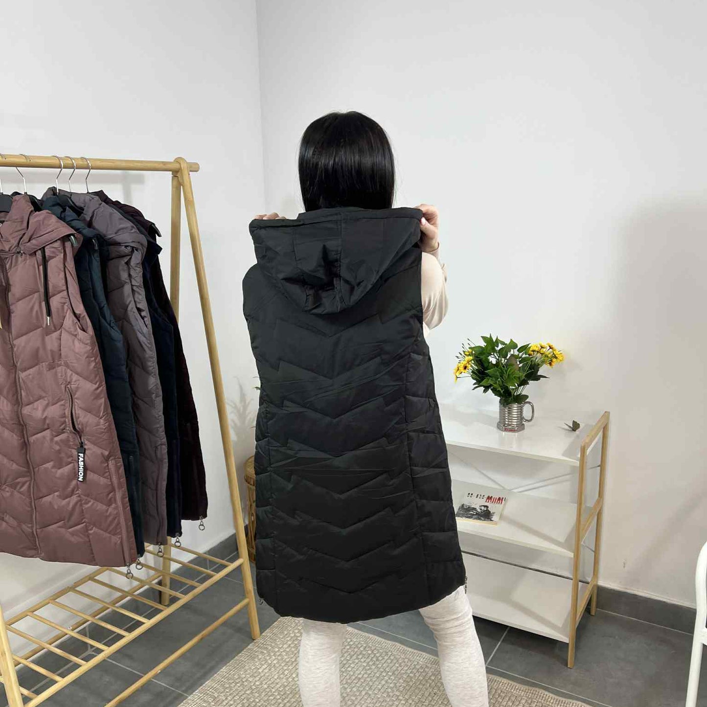Дамска грейка с плътна вата и ефектни детайли Fashion черна
