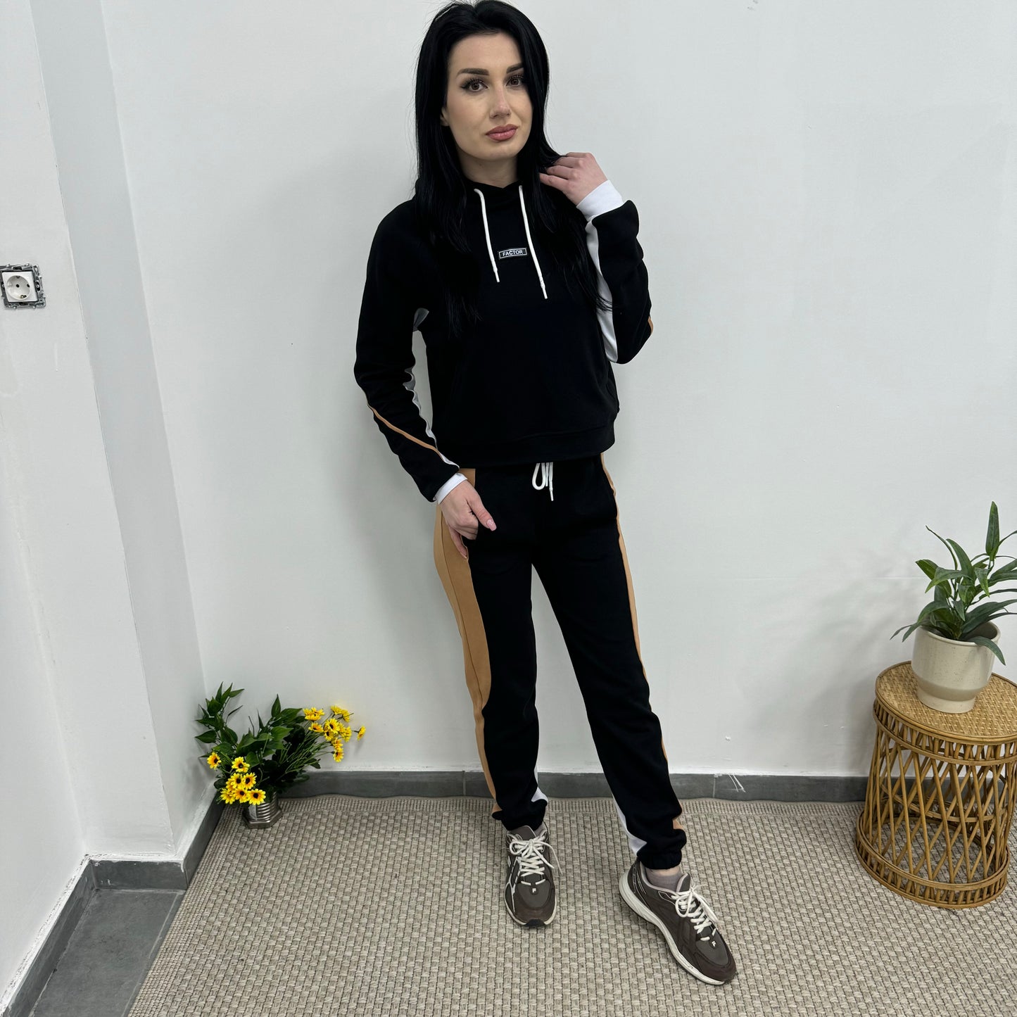 Дамски спортен екип Double Face с бежово 25002