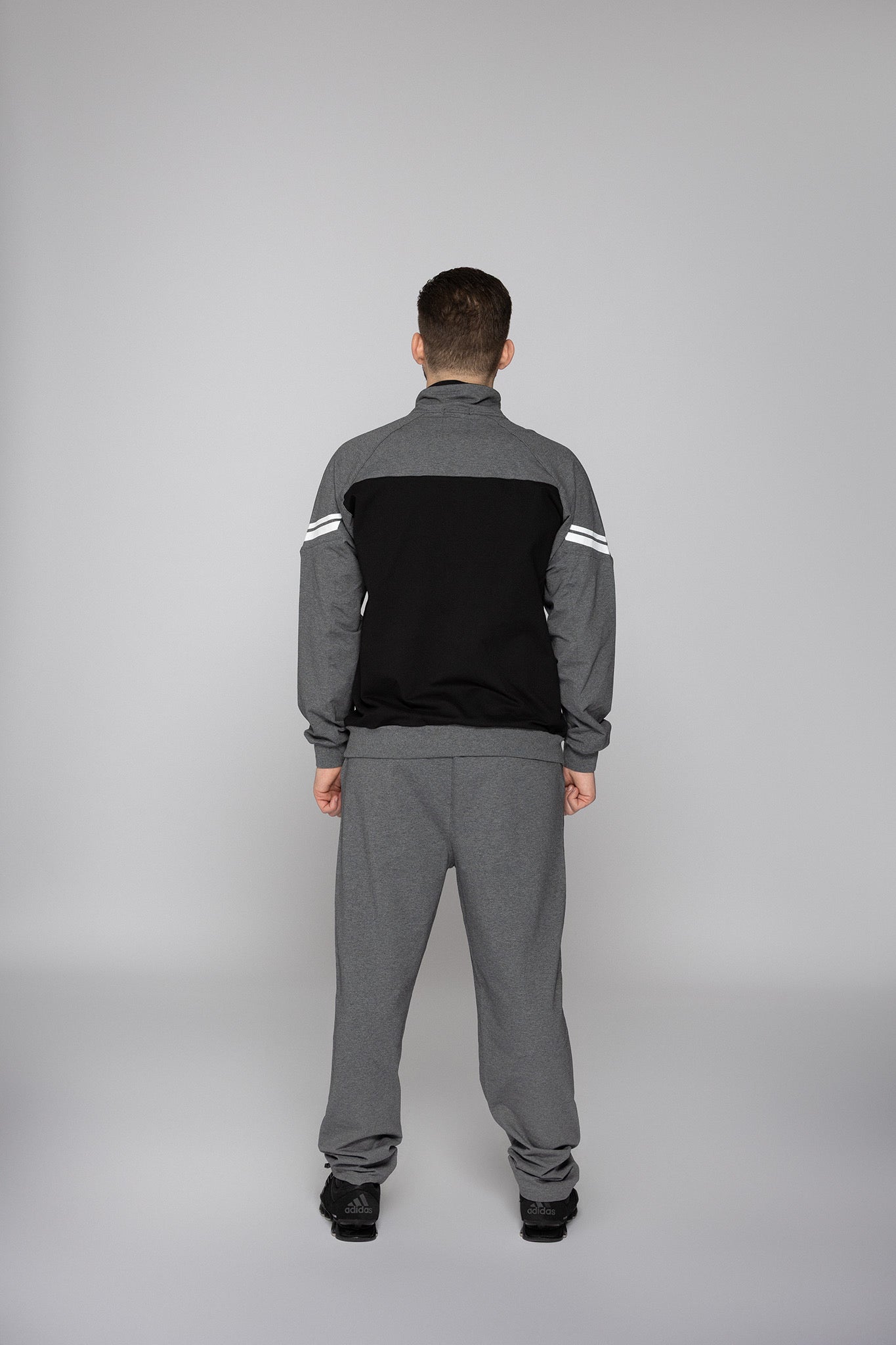 Мъжки спортен екип Милен TSB2А сив Fit