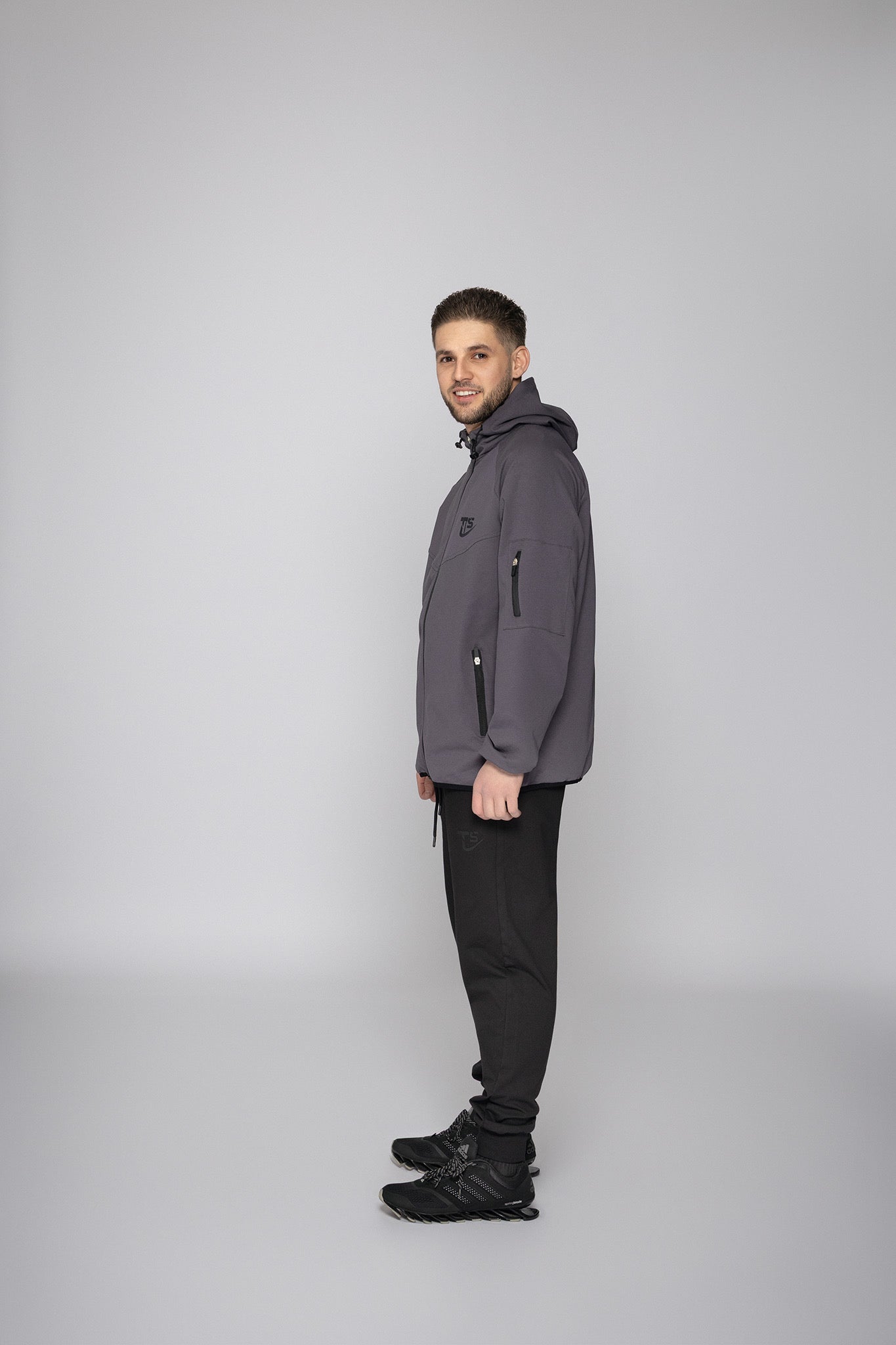 Мъжки спортен екип Иван TSB7B сив Fit
