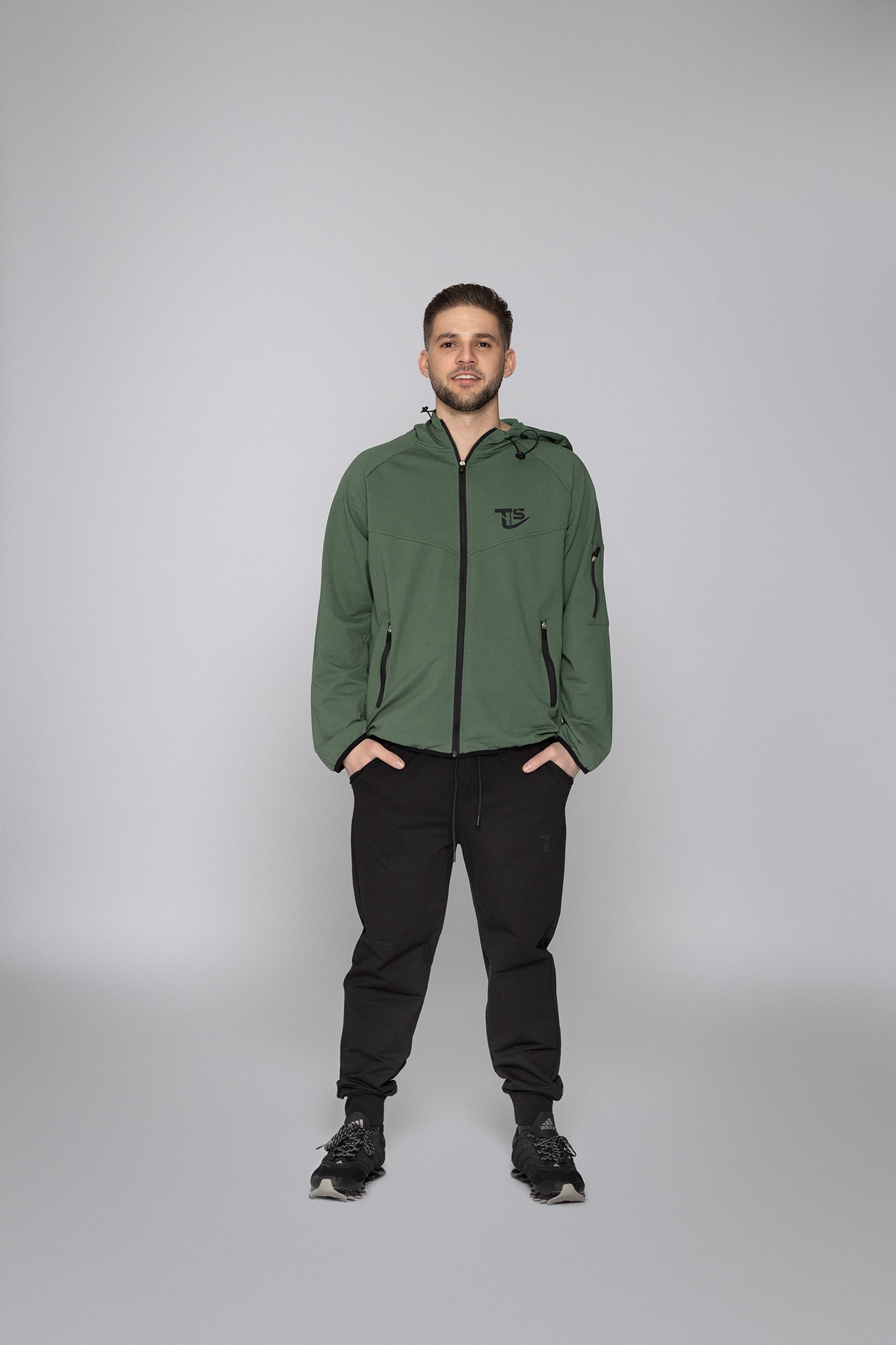Мъжки спортен екип Иван TSB7B зелен Fit