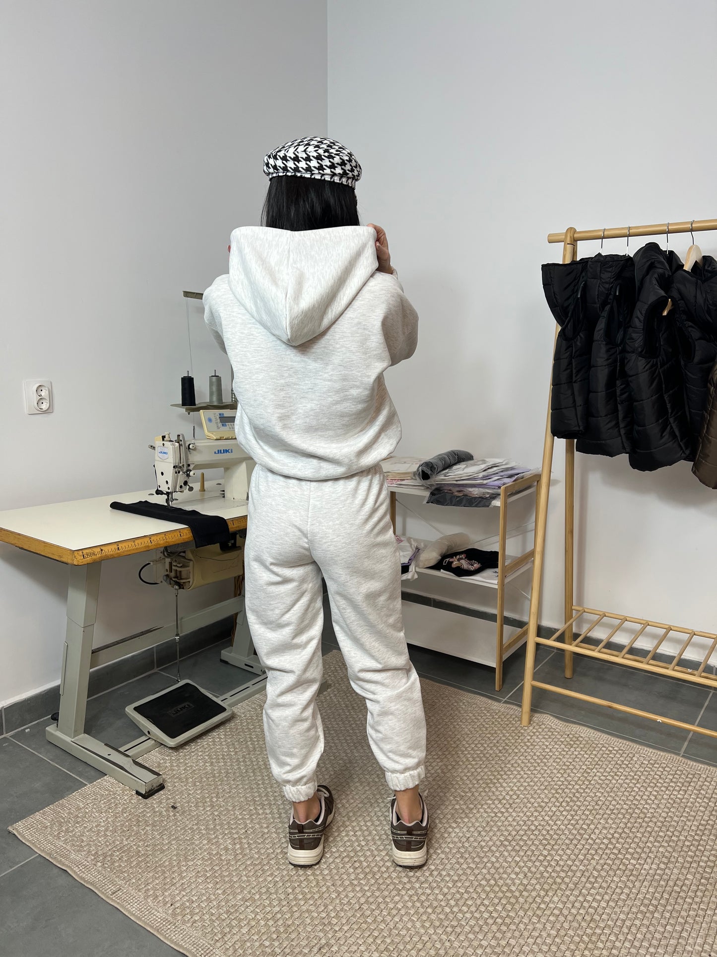 Ватиран комплект BUTTONS от две части с качулка - сив меланж