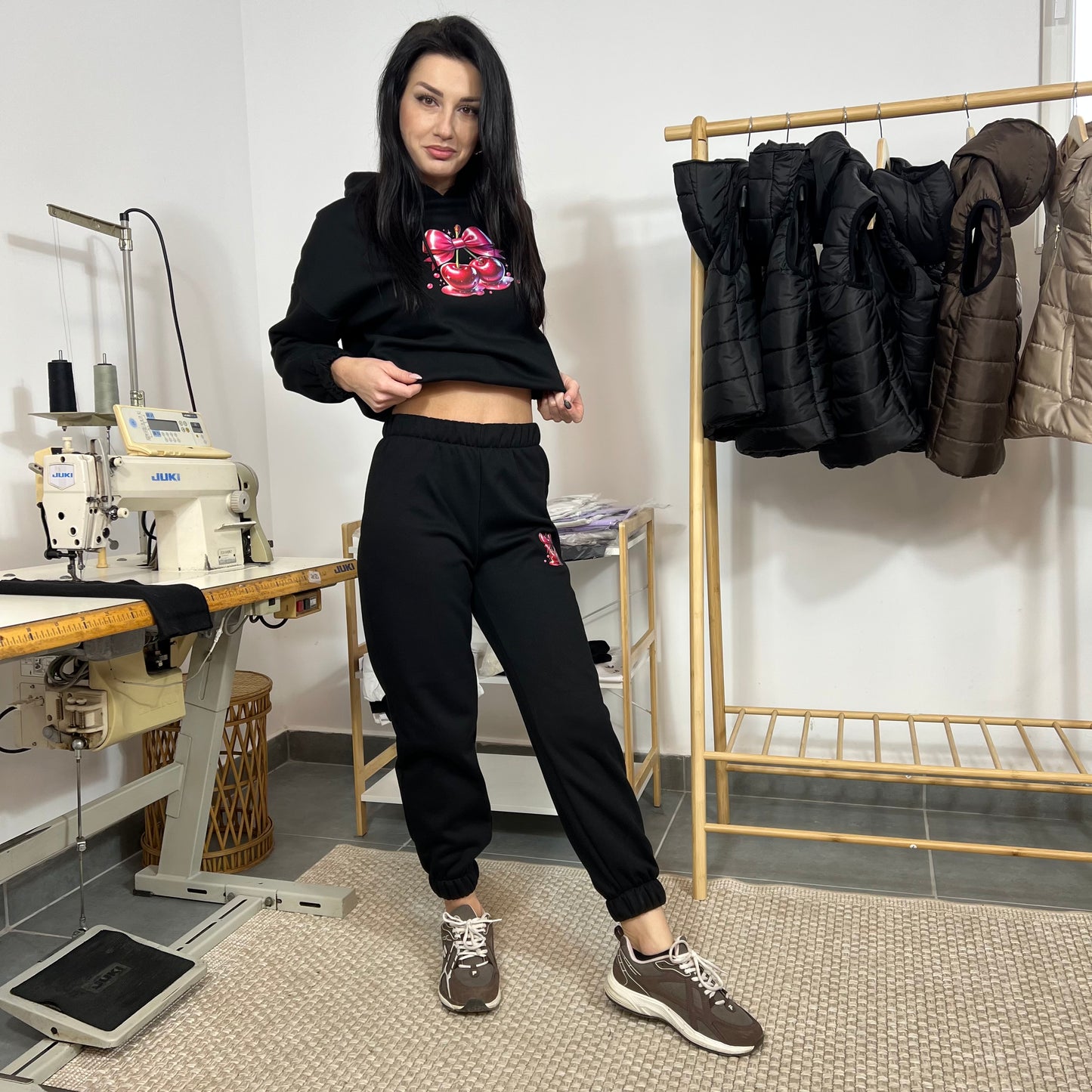 Ватиран комплект SWEET CHERRY от две части с качулка - черен