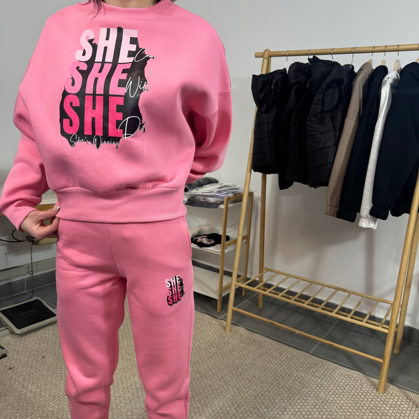 Ватиран комплект SHE от две части с принт - розов