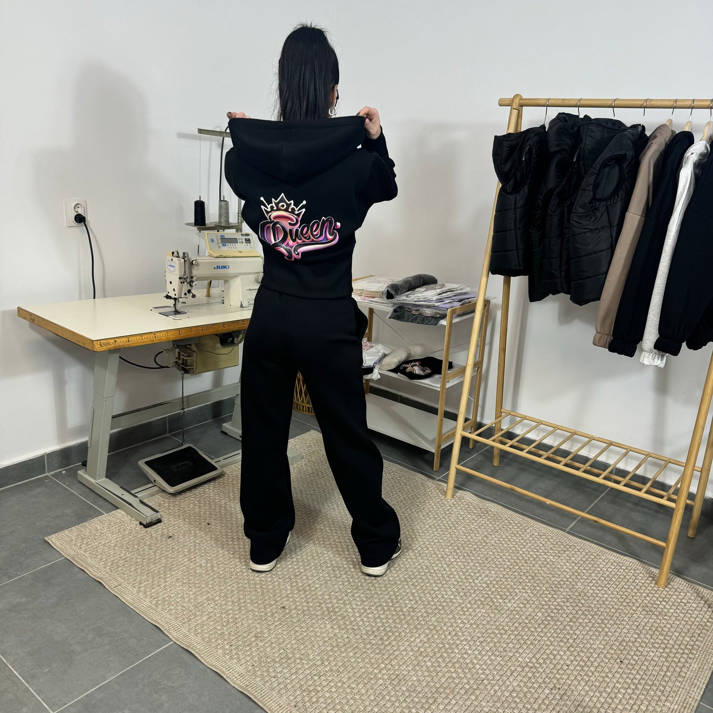 Ватиран комплект  QUEEN от две части с качулка - черен