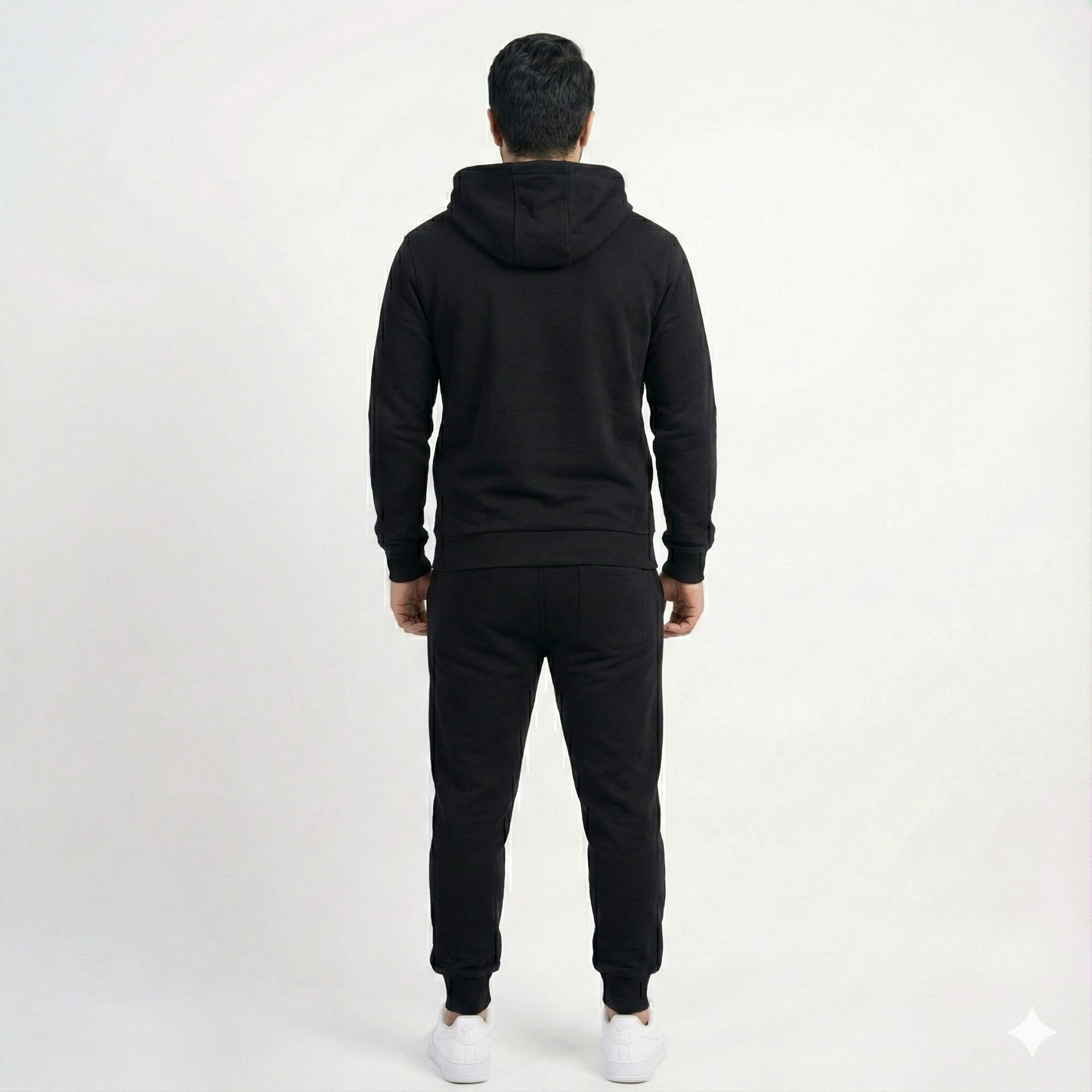 Удобен спортен комплект Сила