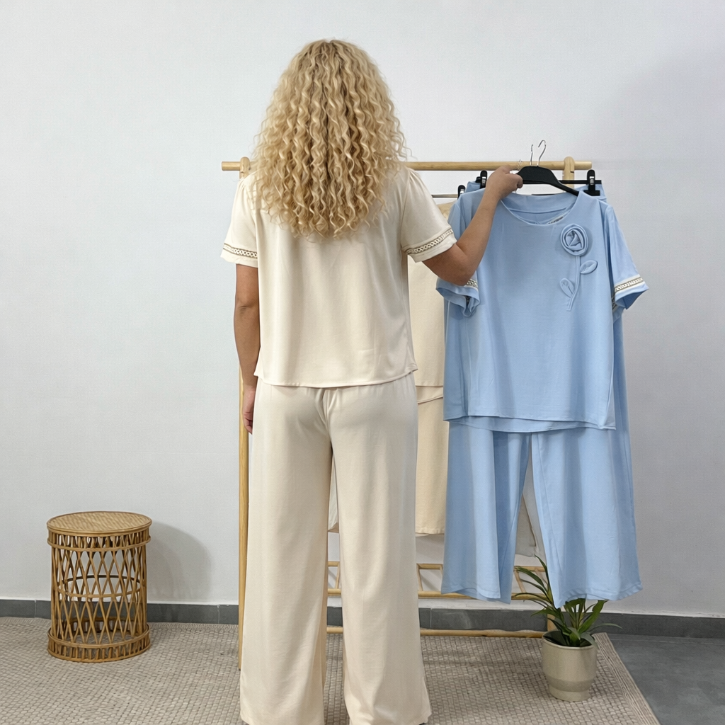 Дамски екип Цвети светло бежов RR269