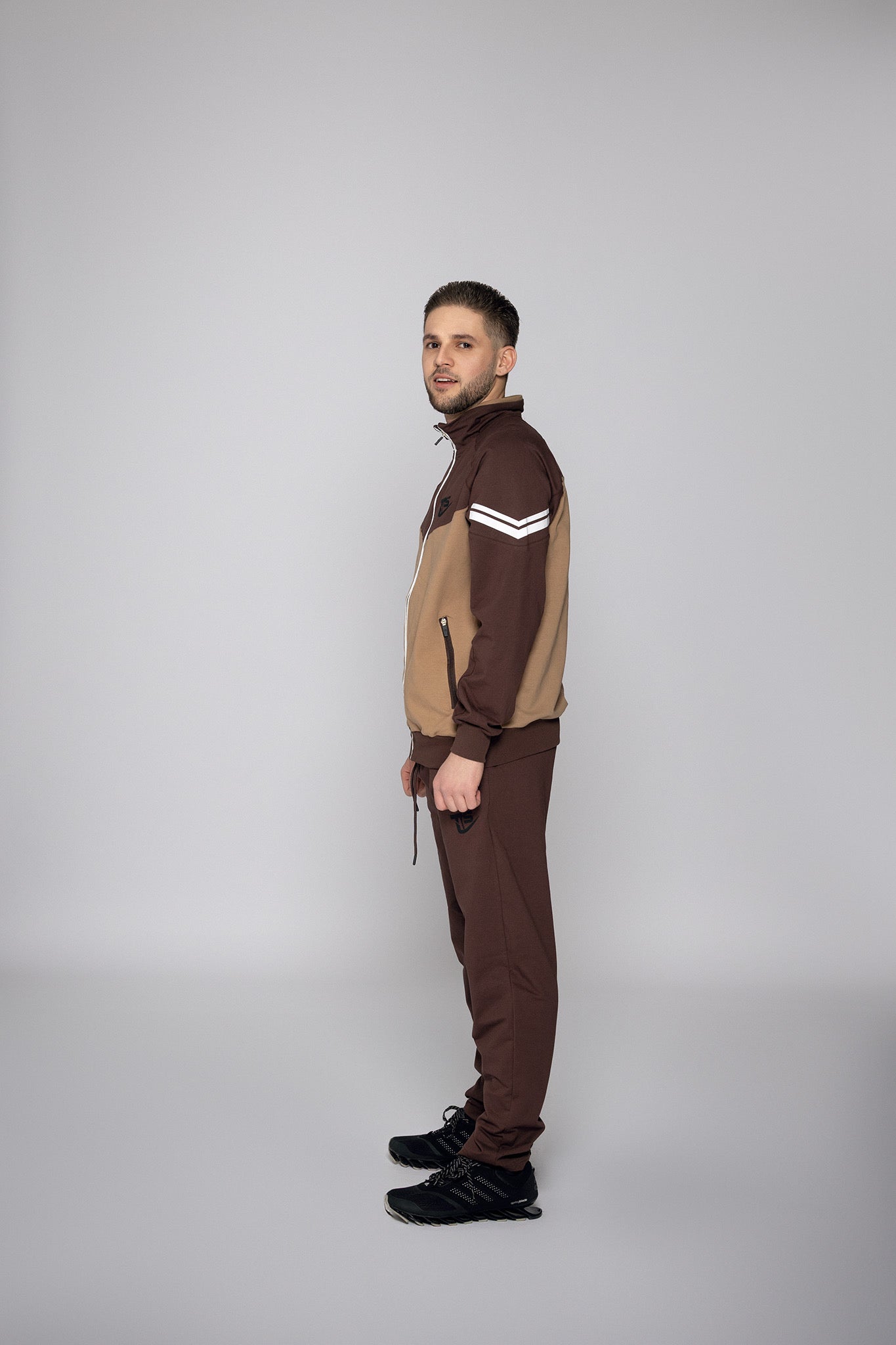 Мъжки спортен екип Милен TSB2А кафяв Fit