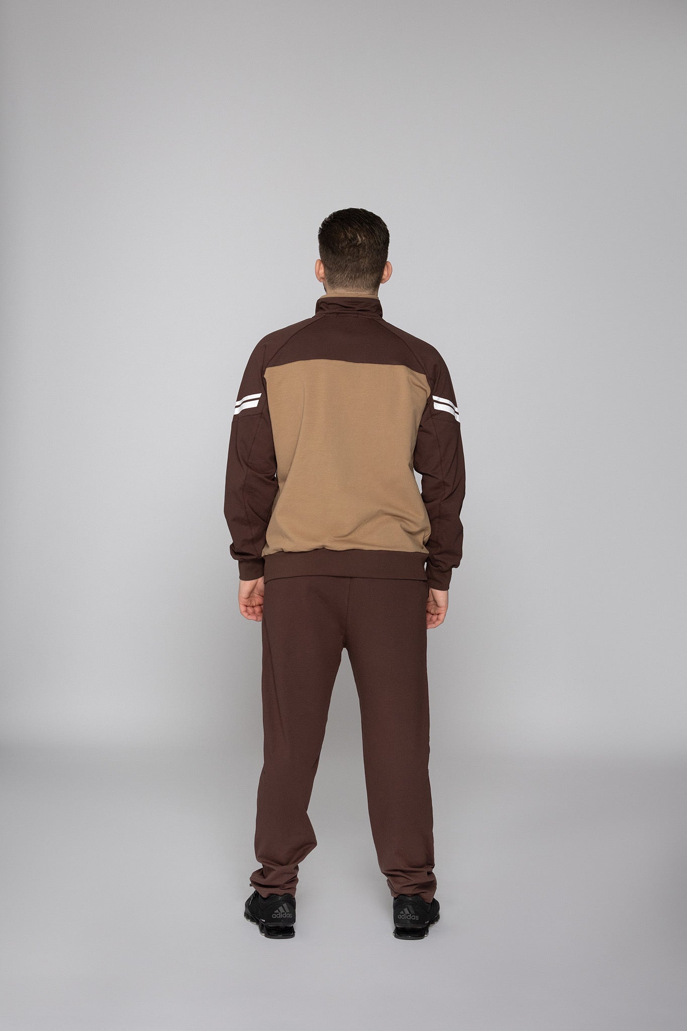 Мъжки спортен екип Милен TSB2А кафяв Fit
