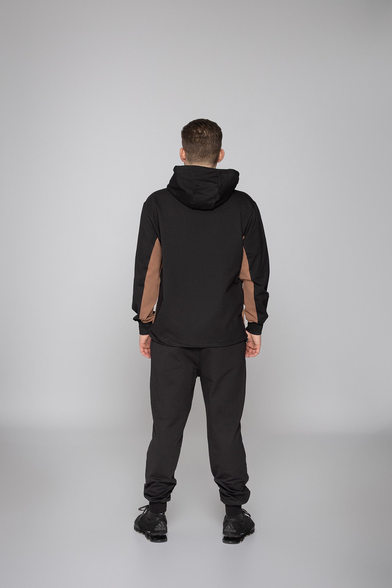 Мъжки спортен екип Ивайло TSB11B кафяв Fit