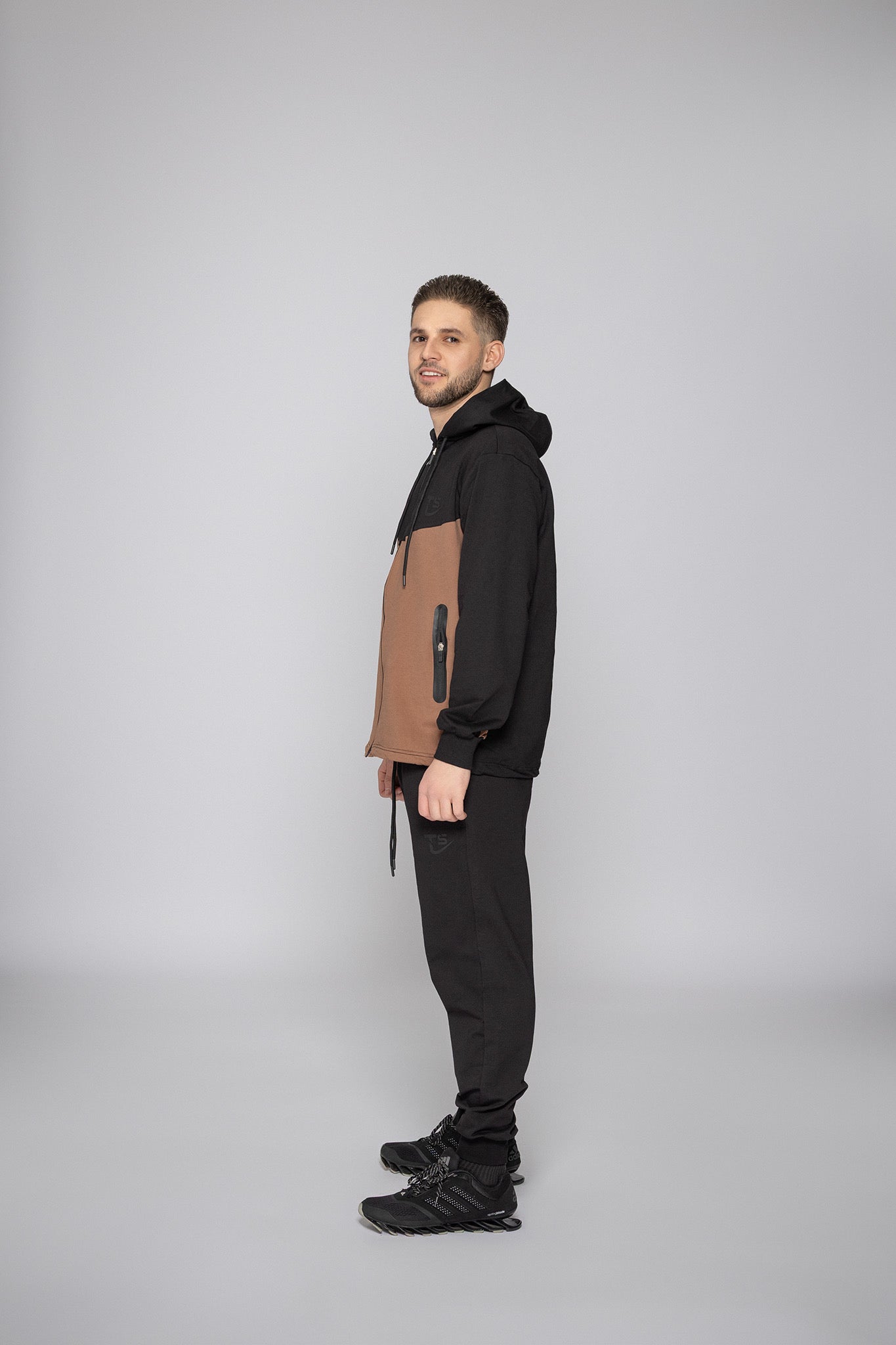 Мъжки спортен екип Ивайло TSB11B кафяв Fit