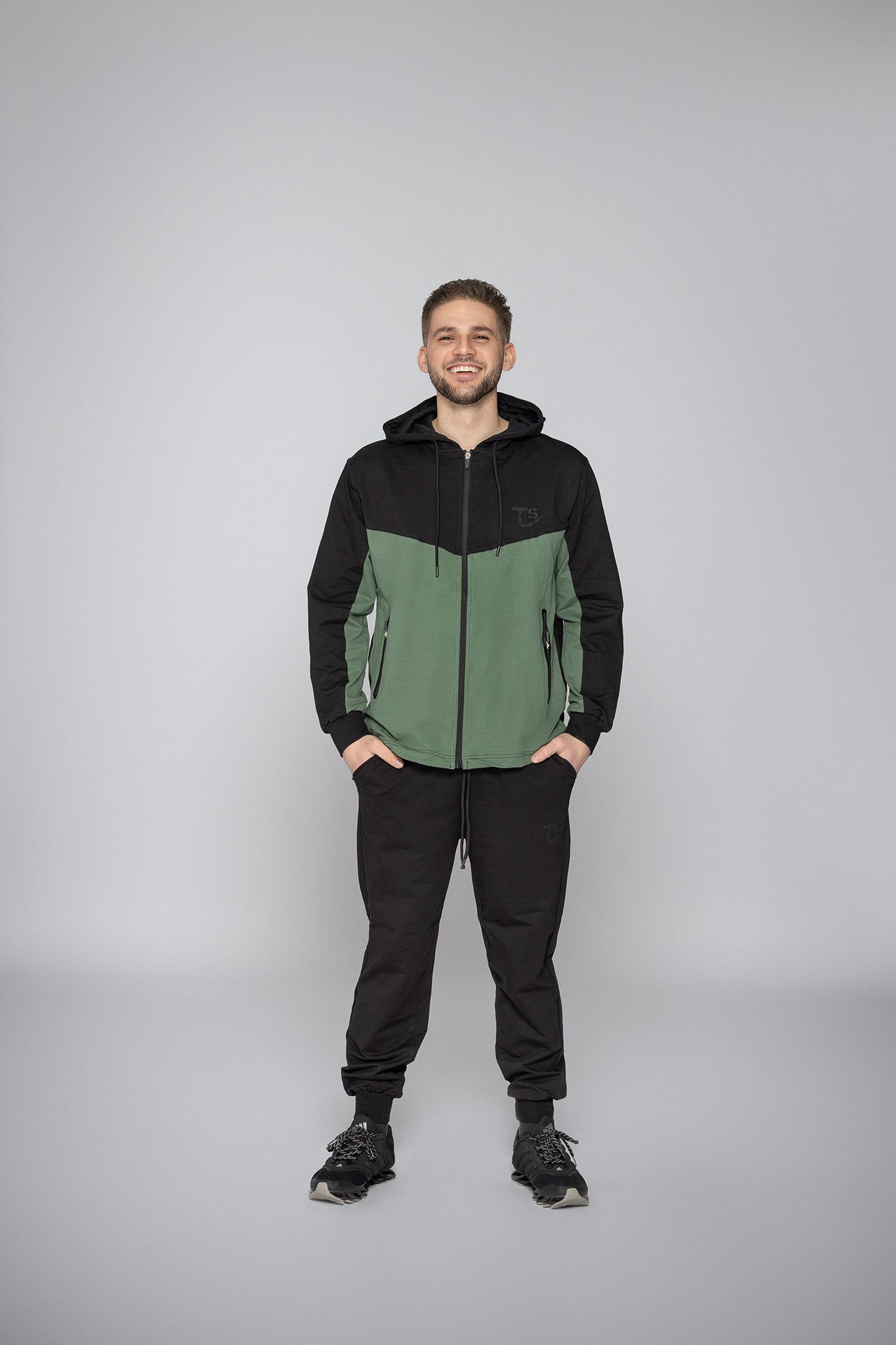 Мъжки спортен екип Ивайло TSB11А зелен Fit