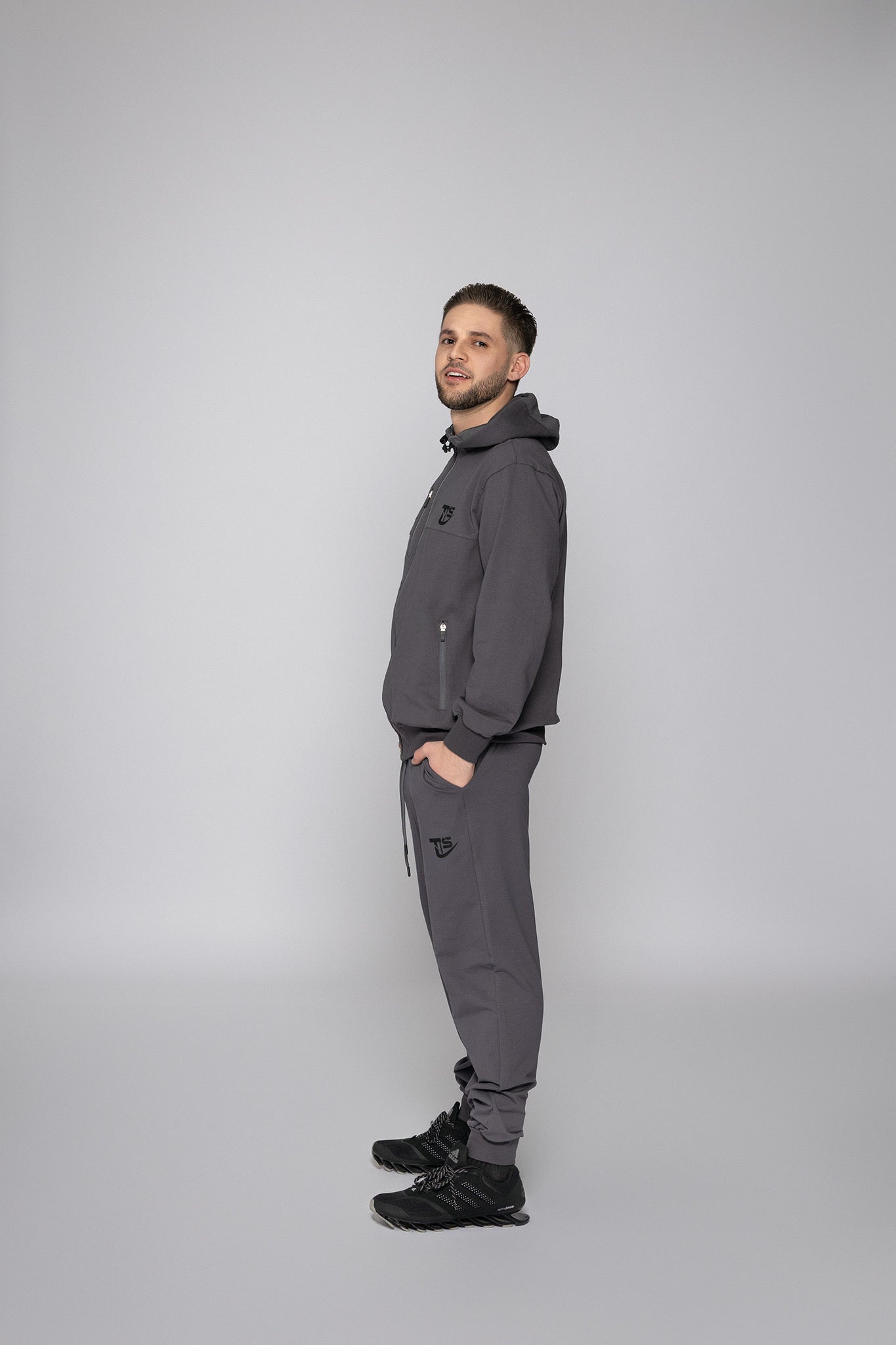 Мъжки спортен екип Добри TSB9А сив Fit